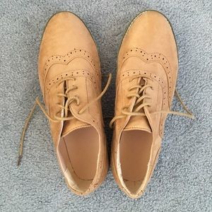 Tan oxfords, sz 8